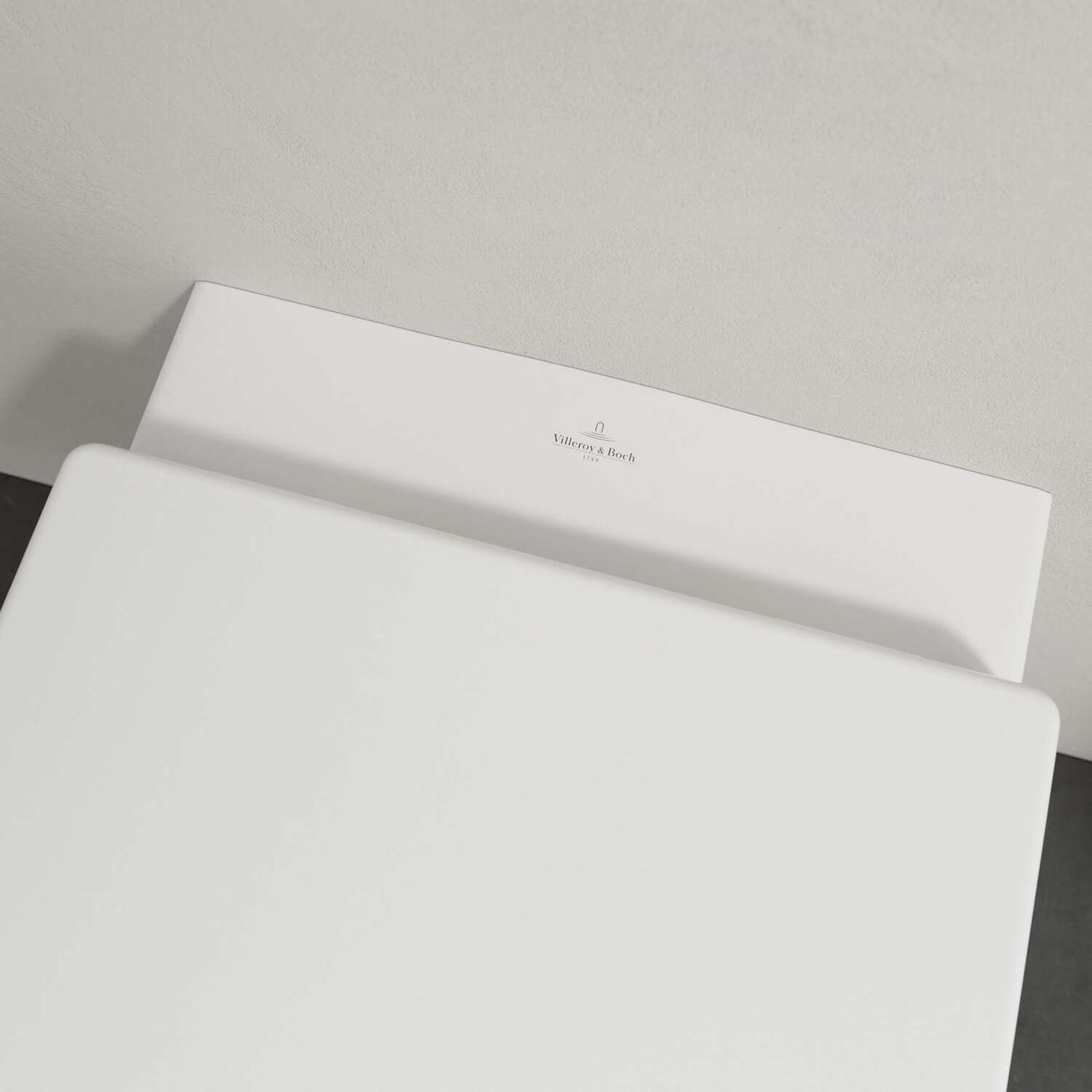 Villeroy & Boch Architectura Závesné WC s WC doskou, Rimless, Ceramicplus, alpská biela 5684HRR1 - galéria #8