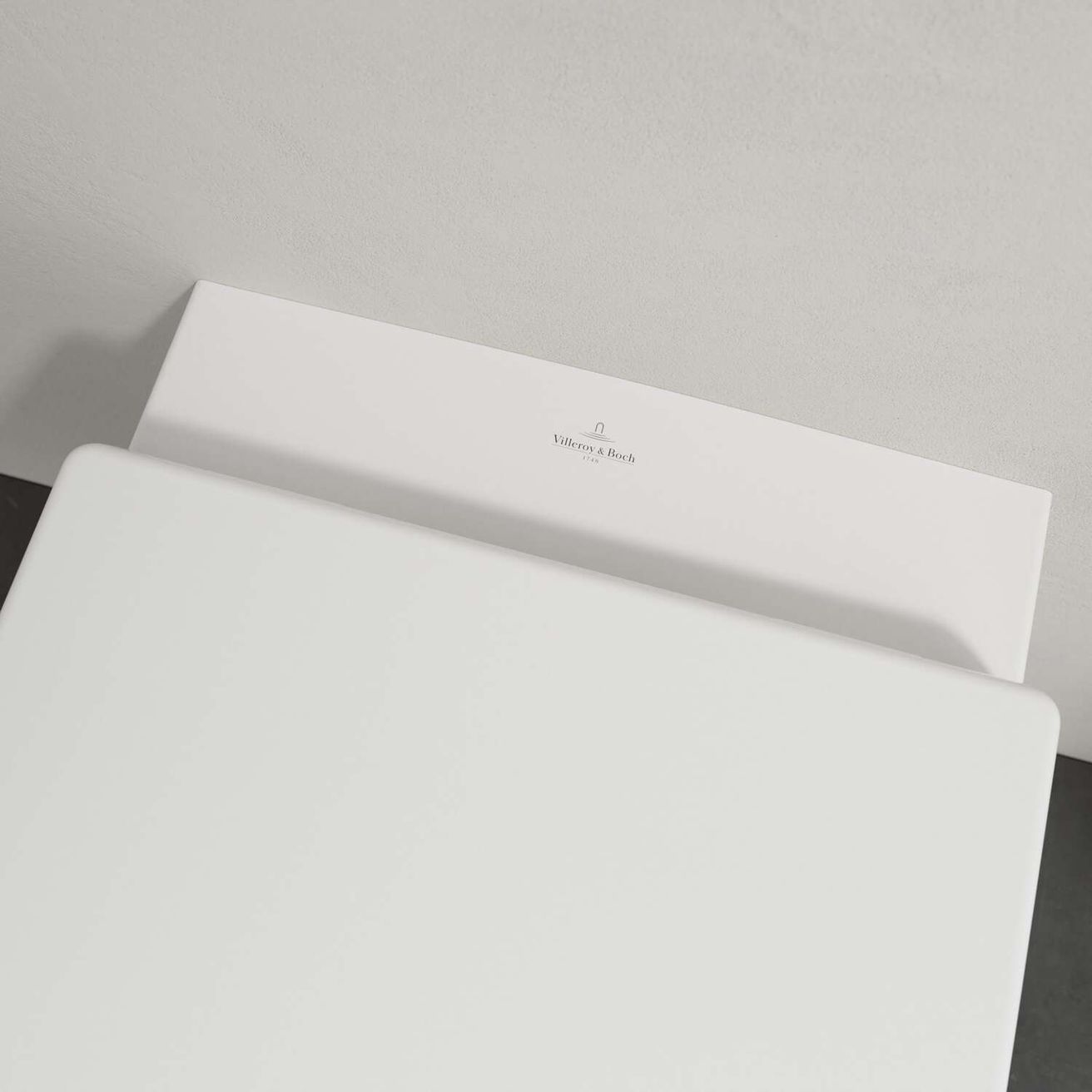 Villeroy & Boch Architectura Závesné WC s WC doskou, DirectFlush, alpská biela 4694HR01 - galéria #8