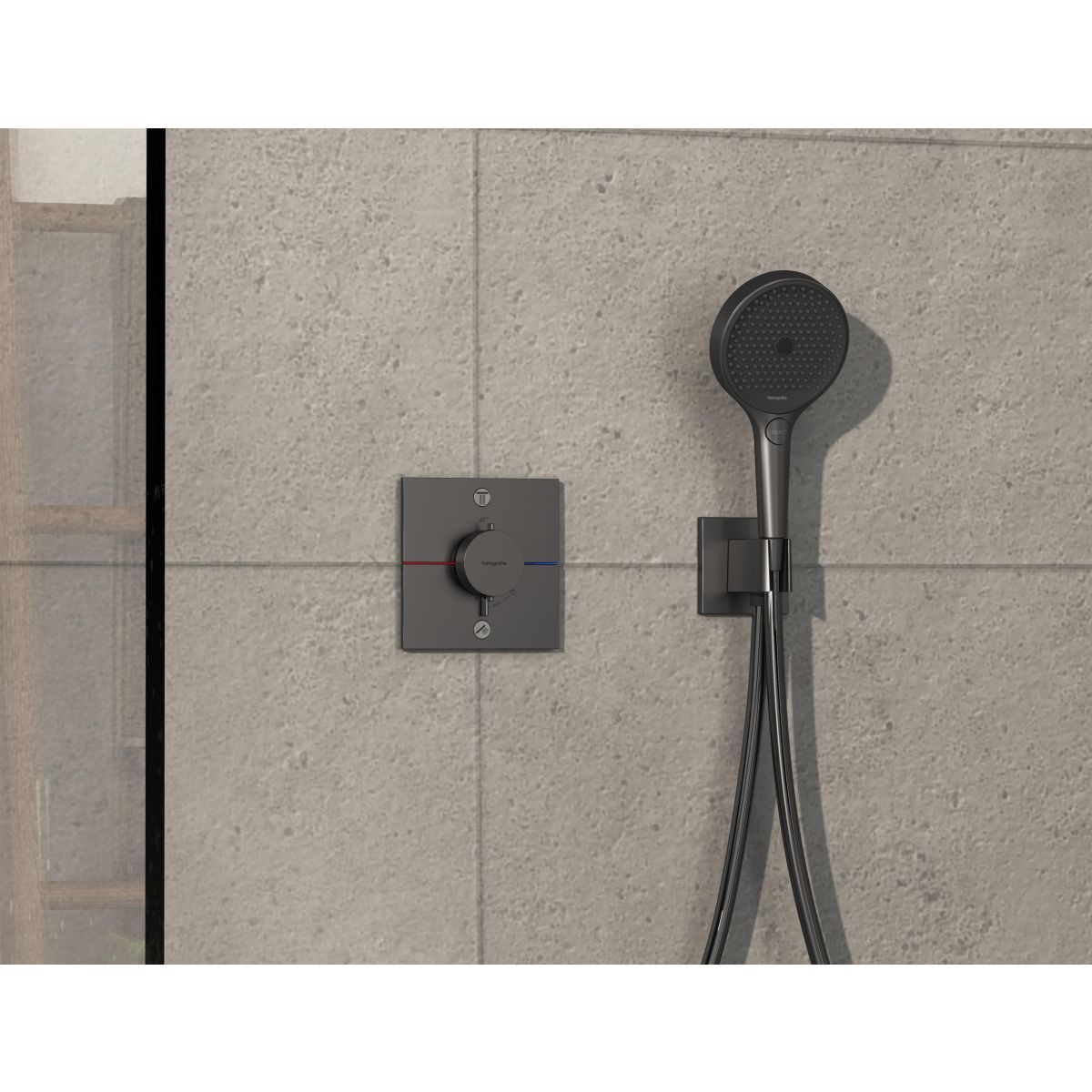 Hansgrohe Dvojcestná termostatická batéria ShowerSelect Comfort E, brúsený čierny chróm 15572340 - galéria #1