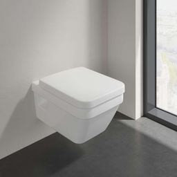 Villeroy & Boch Architectura Závesné WC s WC doskou, DirectFlush, CeramicPlus, alpská biela 5685HRR1 - galéria #1