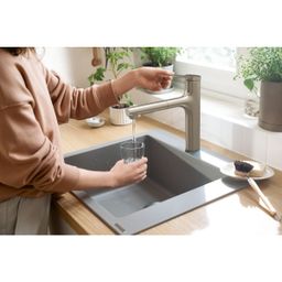 Hansgrohe Zesis M33 Drezová batéria s vyťahovacou sprchou, 2jet, sBox, nerezová oceľ 74823800 - galéria #1
