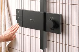 Hansgrohe Raindance Alive Q Sprchový systém s termostatickou batériou, EcoSmart, matný čierny chróm 24591340 - galéria #1